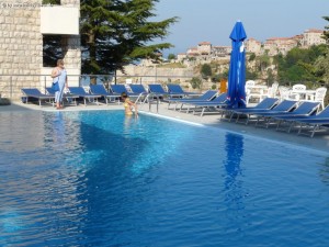 Pishina e Hotel Mediteranit