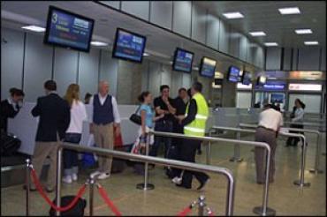 Lirohen biletat e fluturimeve për Tiranë