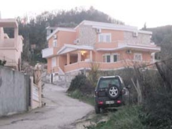 U pucnjavi u Ulcinju, N. Z. samo ?udom ostao nepovrije?en