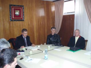 Tahiri u takua në Ulqin me kryetaret e këshillave nacionale në Mal të Zi