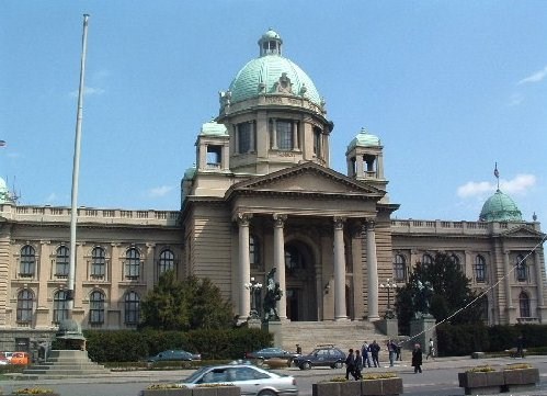Gazi, Serbia “braktiset” nga Rusia