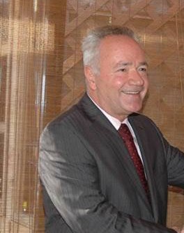 Ferhat Dinosha në spital
