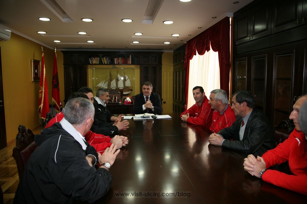 Gëzim Hajdinaga bëri takimi me perfaqesuesit e ekipeve sportive