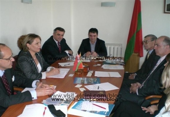 montenegroe28099s-ambassador-to-belarus-and-gzim-hajdinaga-president-of-the-ulcinj-municipality