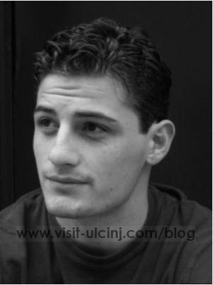 Enver Gjokaj, nje shqiptar nga Dinosha ne Hollywood