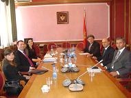 Përfaqësuesi i KE-së njihet me problemet e shqiptarëve