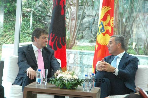 Presidenti Topi takon Kryeministrin e Malit të Zi, Milo Gjukanoviç