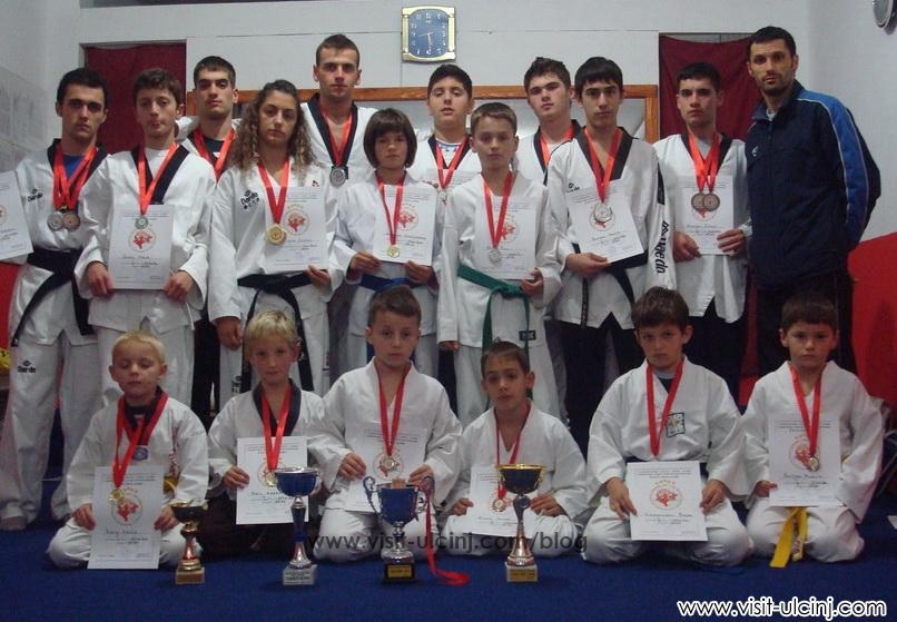 Në Prishtinë u mbajt turneu ndërkombëtar në taekwondo “Kosova Open 2009”