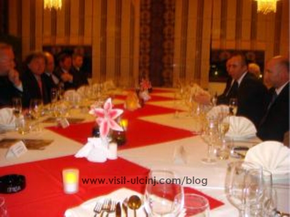 Haradinaj bën bashkë krerët e partive shqiptare të Malit të Zi – Video