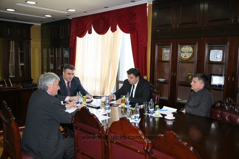 Gëzim Hajdinaga priti direktorin e punëve publike Zhivkoviq