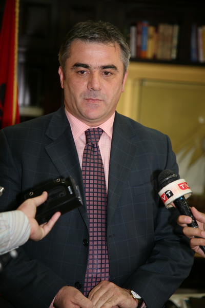 Intervista e kryetarit Hajdinaga dhene TV Teuta me 27.04.2010 pjesa III