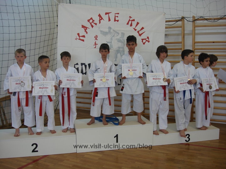 KK”Champion” mori pjese ne turneun e X-të Shkupit“SOLIDARNOST OPEN 2010”