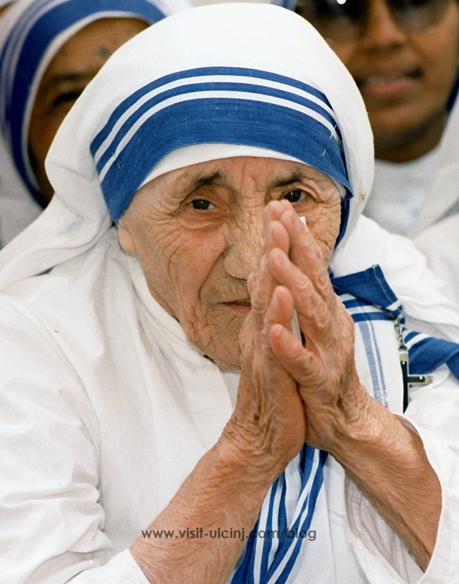 Ulqini shënoi 100-vjetorin e lindjes së Nënë Terezës – Video