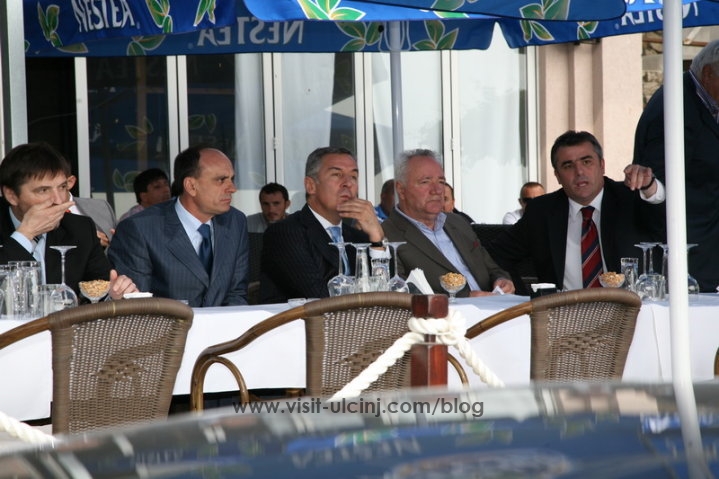 Dinosha: Bisedimet ende nuk kanë përfunduar