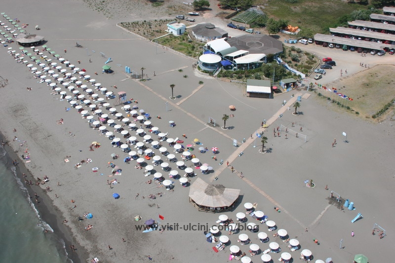 Pushimet në Plazhin Tropicana ne Ulqin