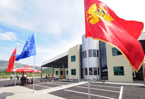 Podgorica pret Tiranën që kufiri të kalohet vetëm me letërnjoftime