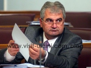 Siništaj pisao Maureru