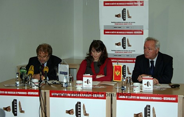Otpočela kampanje -16 dana aktivizma za borbu protiv nasilja nad ženama