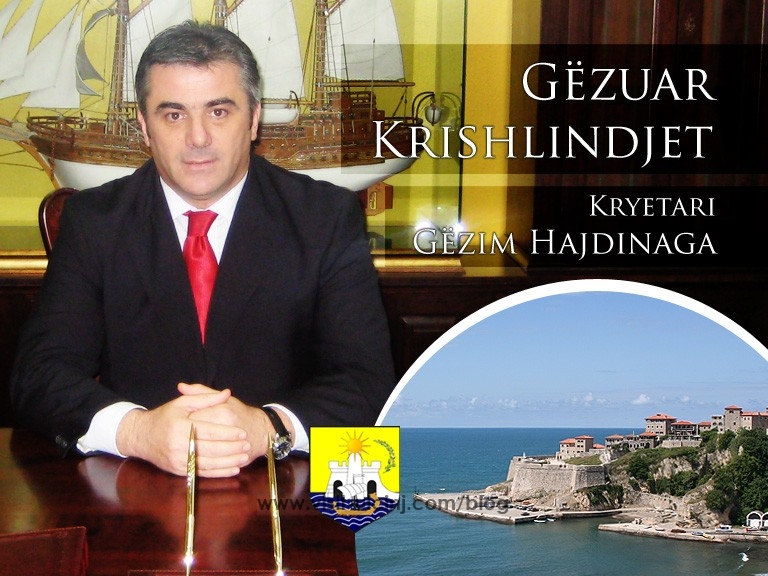 Gëzim Hajdinaga uron besimtaret per Krishtlindje