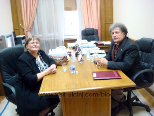 Mehmet Bardhi  bisedoi me Denise de Hauwere