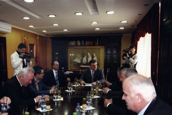 Gëzim Hajdinaga,Luigj Shkreli,Ferhat Dinosha u takuan me kryeministrin z.Igor  Llukshiq