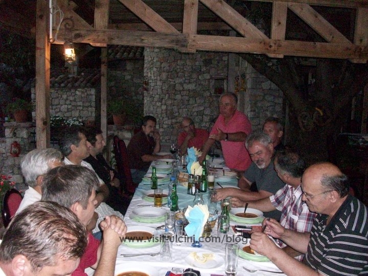 Mbledhja e shrimtareve nga trevat e malit te zi