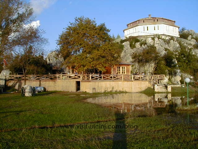 HoteliiShasit