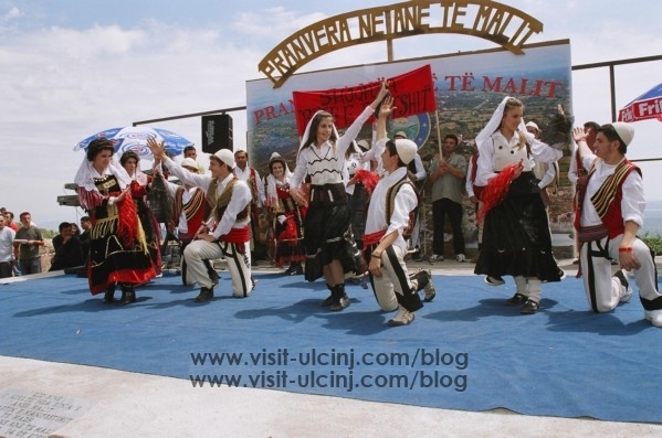 manifestimi-tradicional-_pranvera-ne-ane-te-malit