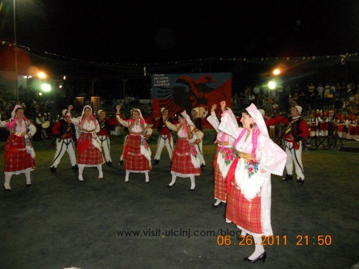 Grupi Folklorik nga Shestani merr pjes ne festivali i 5-të kombëtar për Çamërinë në Sarandë
