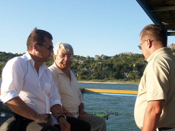 Dita e poezise shqipe, Shasi 2011.1