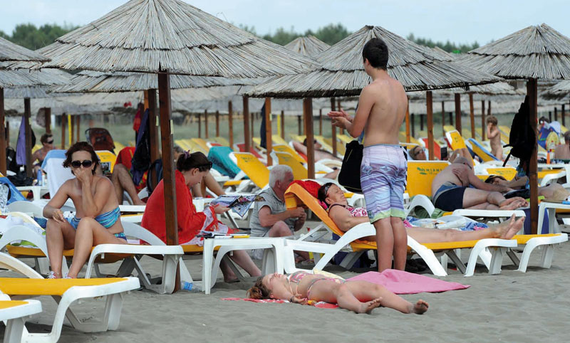 Bumë turistik në Ulqin_plazhi msm