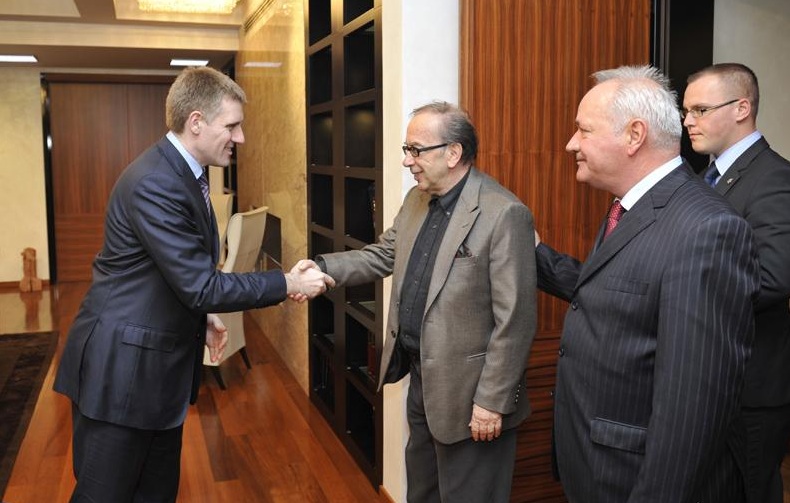 Kryeministri i Malit të Zi Igor Llukshiq priti Ismail Kadaren