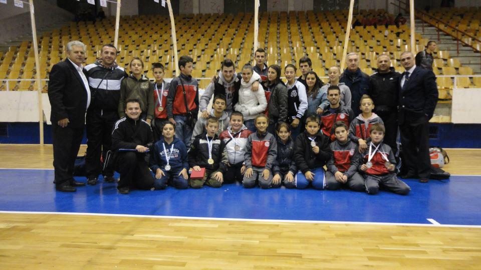 Klubi i karatesë Ulqini shkëlqen në Gjilan