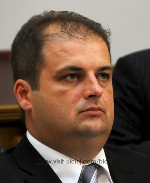 Nimanbegu: Srpski savjet nepošteno uzima pare manjina