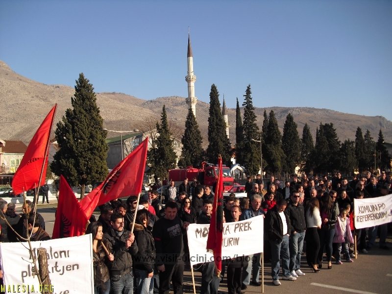 Ne pristaju na zabranu albanske zastave