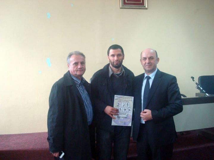 Fikret Dushku trajneri më i mirë për vitin 2011 në komunën e Ulqinit