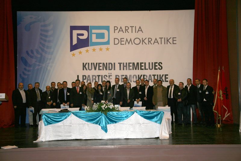 Në Ulqin,u mbajt kuvendi themelues i Partisë Demokratike – 43 Fotografi