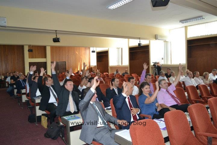 ODBORNICI SO ULCINj JEDNOGLASNO USVOJILI ZAKLjUCKE O NACRTU ZAKONA O MORSKOM DOBRU