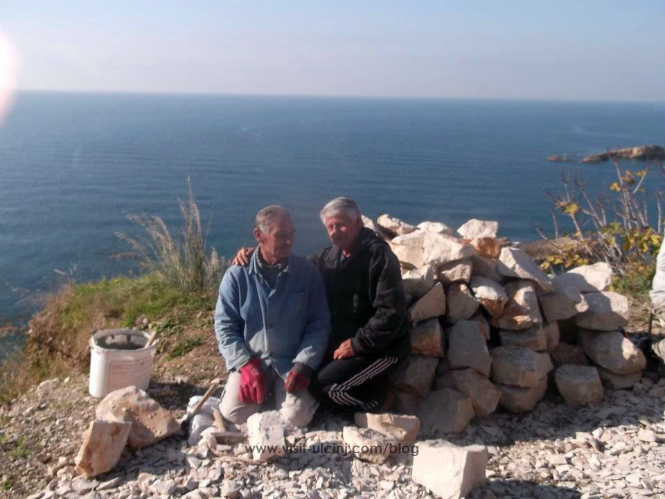 Sadik Haxhicani: Mjeshter që gurit ia jep shpirtin,dhe ai flet