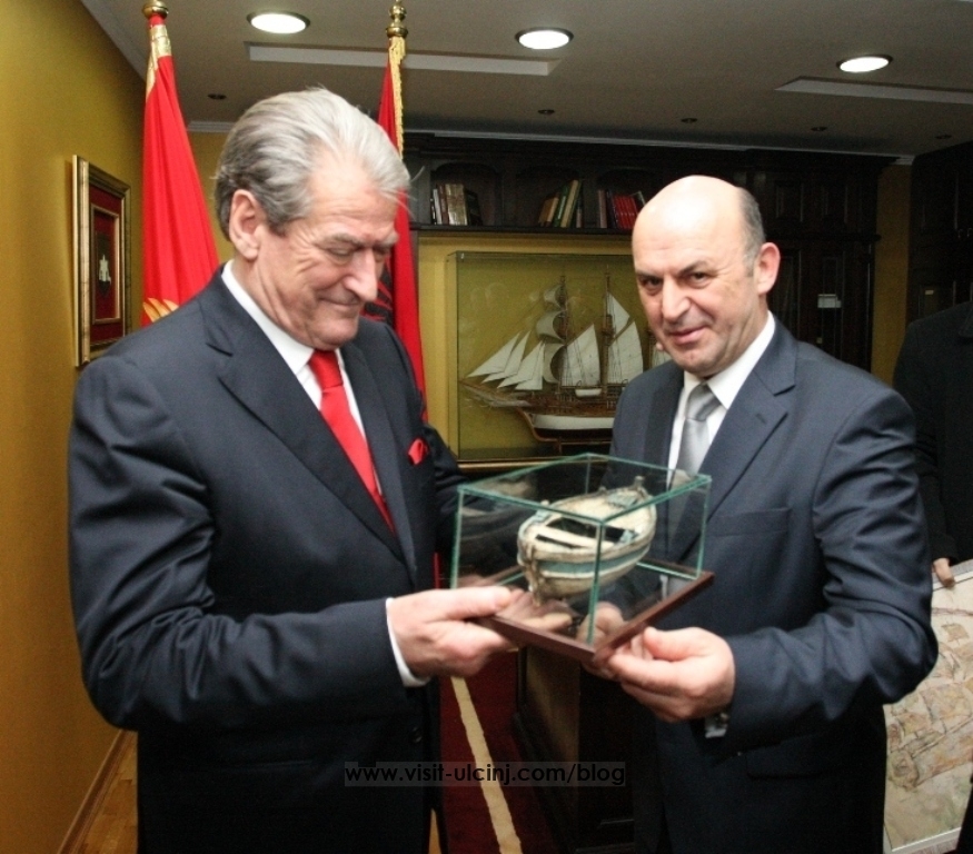 Nazif Cungu - Mayor of the Municipality of Ulcinj - The Prime Minister - Sali Berisha.14