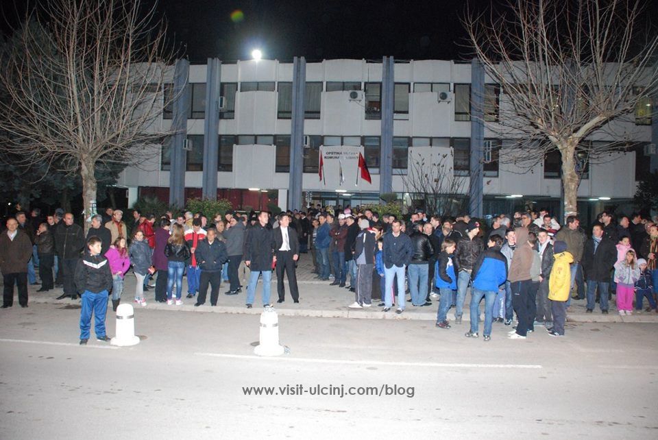 Nazif Cungu - Mayor of the Municipality of Ulcinj - The Prime Minister - Sali Berisha.17