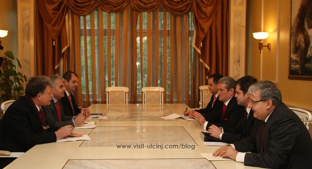 PM Berisha meets leaders of Albanian political forces in Montenegro