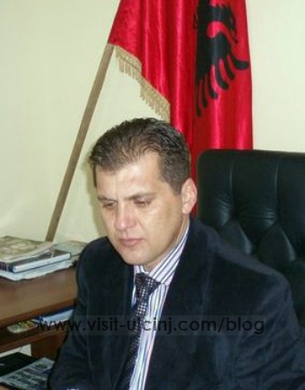 Tahiri: Albanci ne odustaju od zastave
