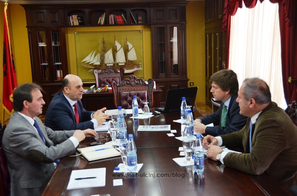 Posjeta Johna Cooneya, sefa za politicka i ekonomska pitanja pri americkoj ambasadi u Podgorici