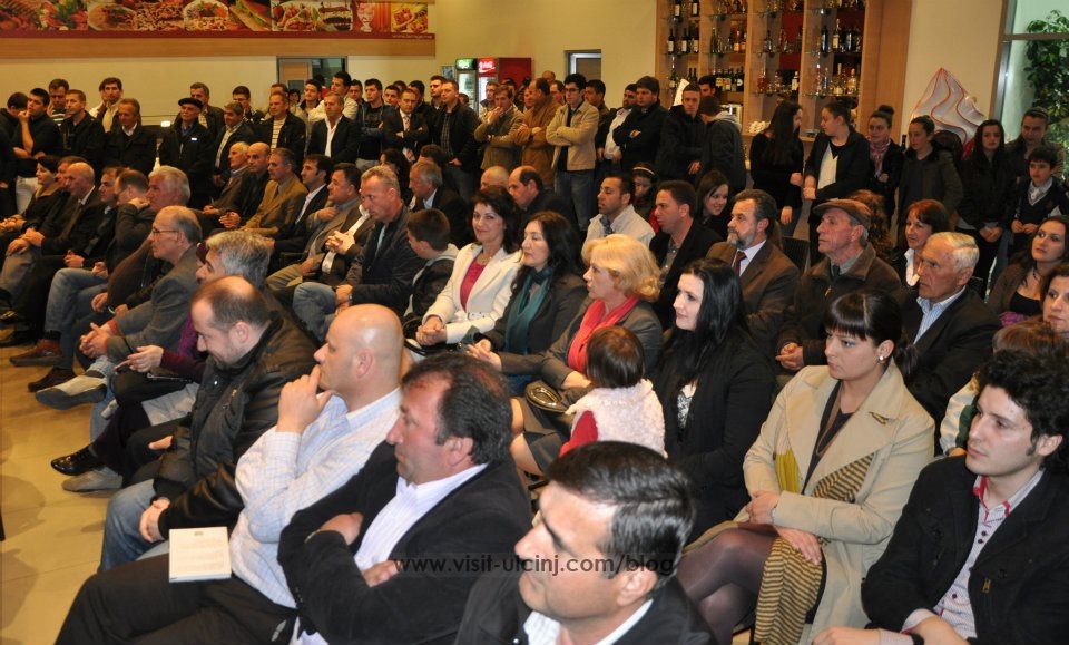 Promovimi i librit - BOJKU NE ANE TE MALIT - Shaqir Ismaili.3