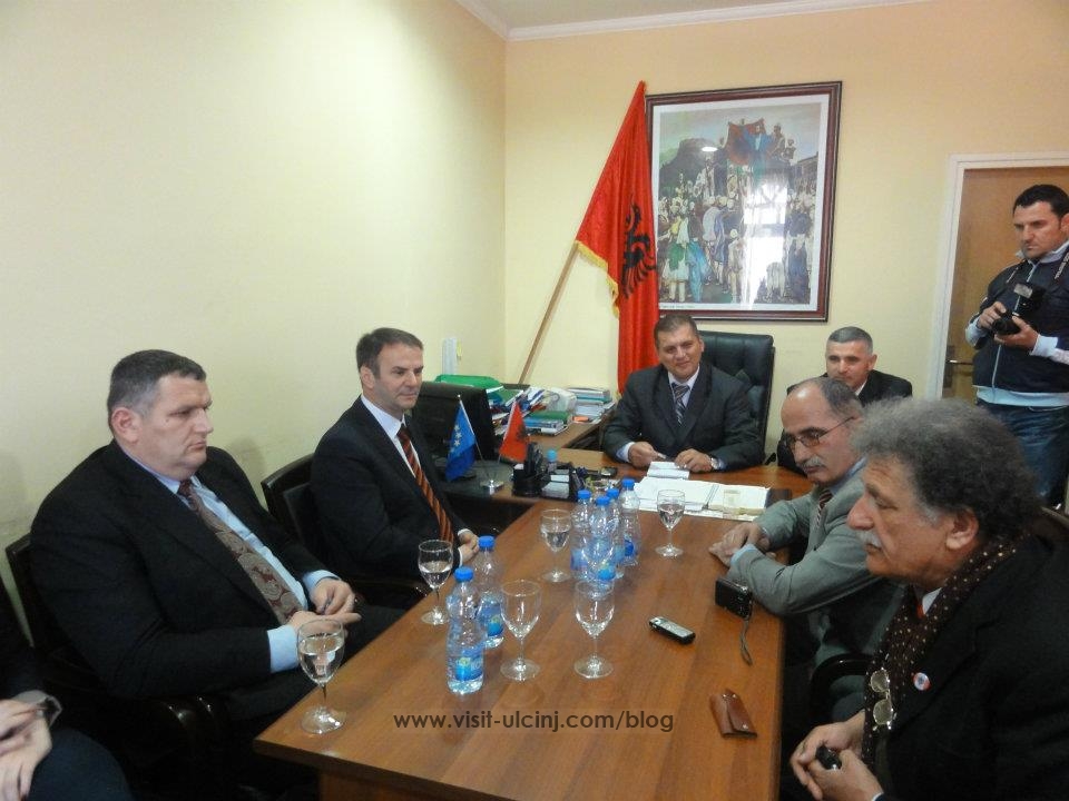 Takim me zv_kryeministrin e Kosoves z. H. Kuqi ne zyren e KNSH