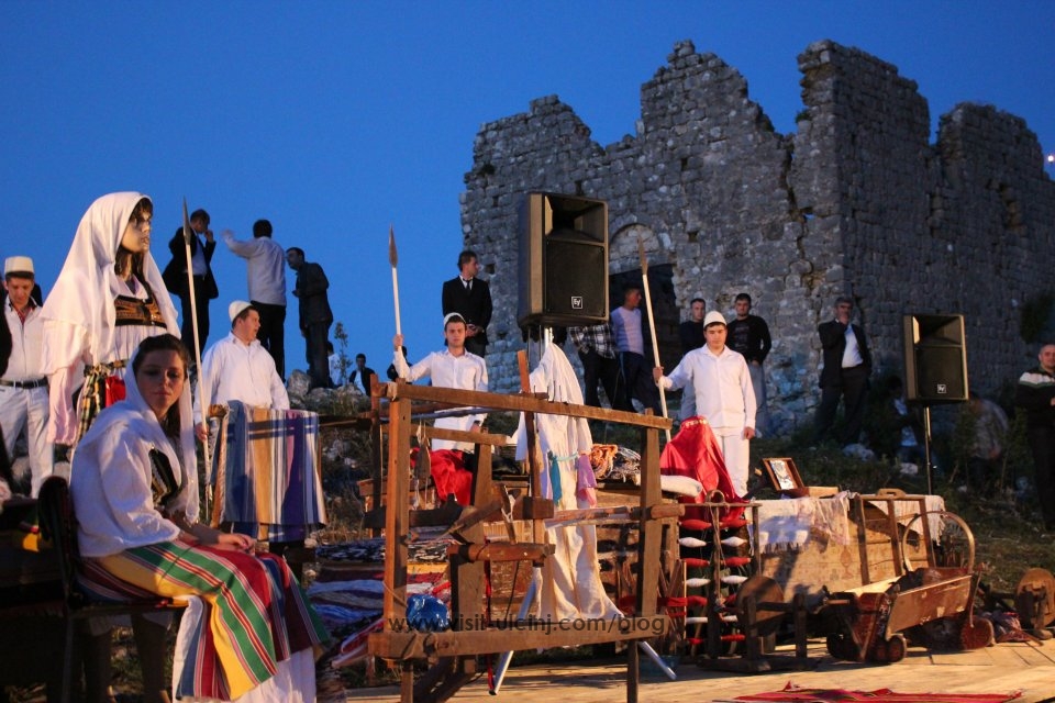 Në Kalanë e Shasit filloi manifestimi “Pranvera në Anë të Malit” – Foto – Video