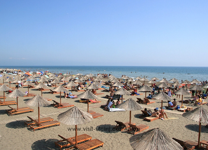 Pritshmëria e pushuesve në Ulqin, më e madhe se vitet e tjera