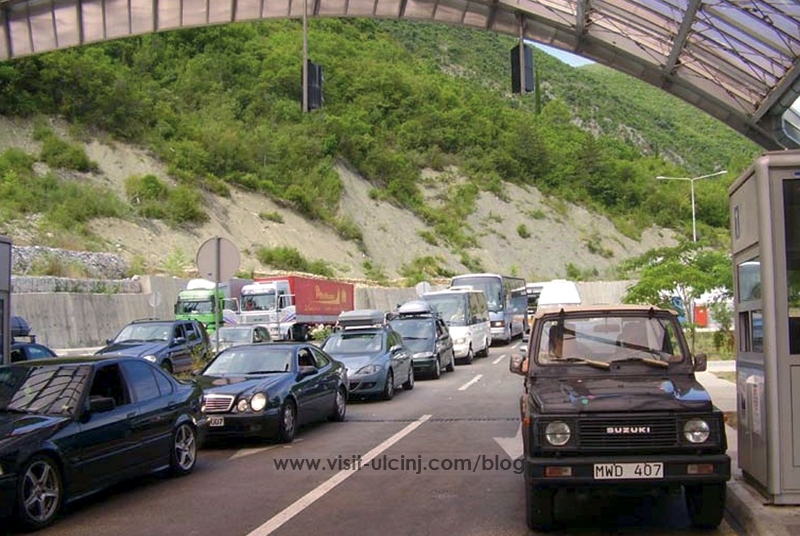 Muke turista na crnogorskoj granici