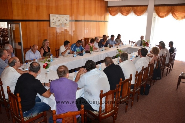 Cungu organizoi tryezë me temë: Sfidat e Zhvillimit të Ulqinit